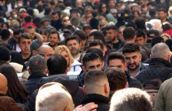 Türkiye’de kadınlar erkeklerden daha uzun yaşıyor