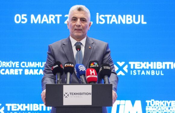 Bakan Bolat: Türkiye tekstilde dünya ticaretinde yüzde 4 pay alıyor