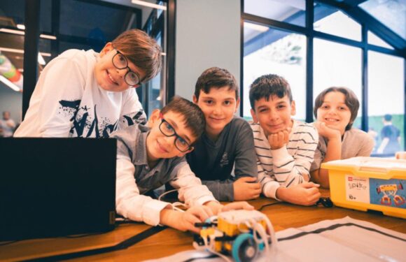 DENEYAP öğrencileri Robotik ve Kodlama Proje Şenliği’nde yarıştı