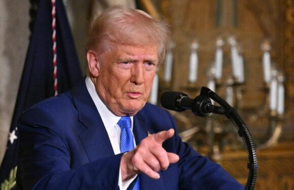 Trump duyurdu: Kanada ve Meksika’dan ithalata yüzde 25 gümrük vergisi yarın başlıyor