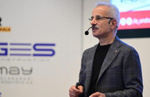 Bakan Uraloğlu: Vizyonumuz dünyaya öncü olmak