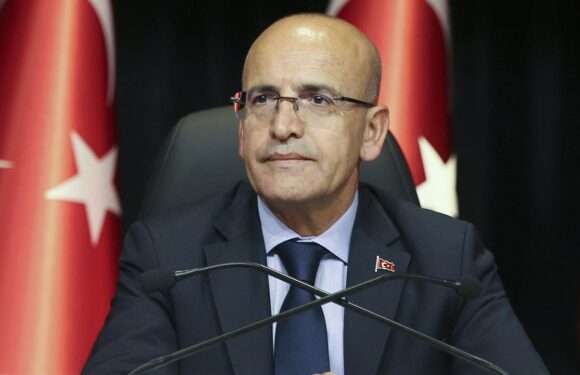Bakan Şimşek: Cari açığın OVP hedefimizden daha düşük gerçekleşmesini öngörüyoruz