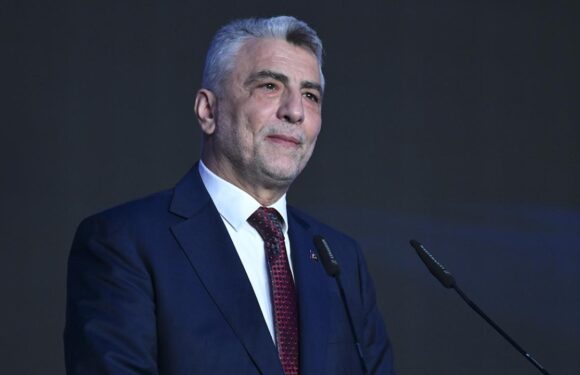 Bakan Bolat, BAE’de iş insanlarıyla bir araya geldi