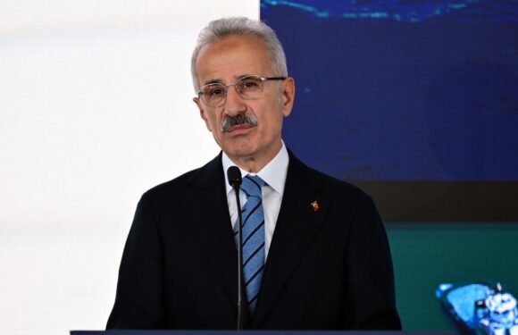 Bakan Uraloğlu: Hedefimiz denizcilik sektörümüzü dünya liderleri arasına sokmak