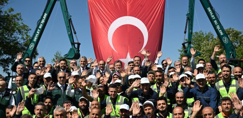 DSİ’nin makine parkının yeni araçları törenle teslim alındı