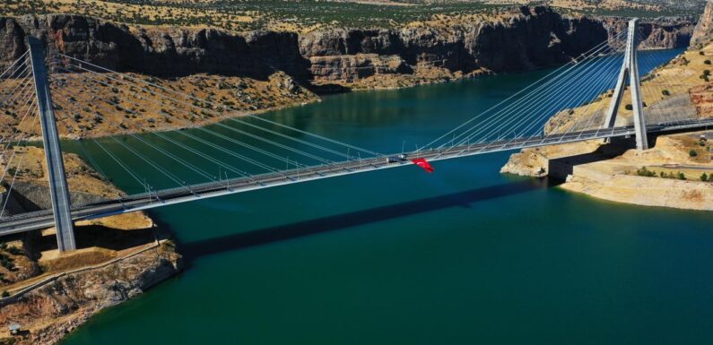 Doğunun Boğaz Köprüsü ile 10 yılda 3,3 milyar liralık tasarruf sağlandı