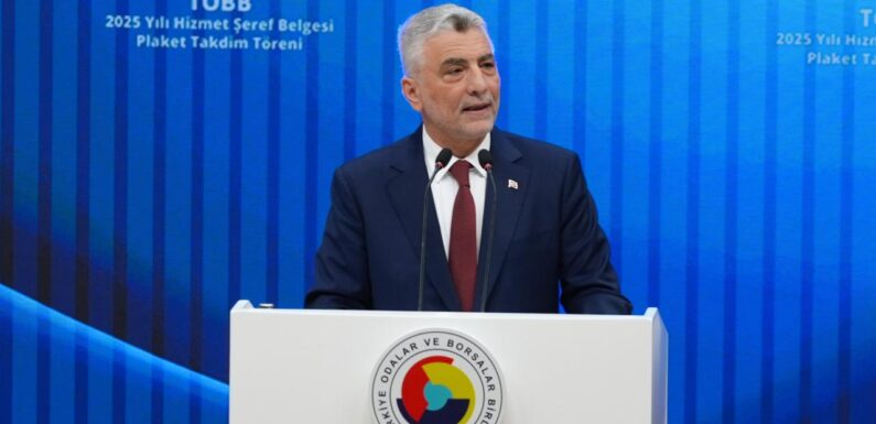 Bakan Bolat: Mal ve hizmet ihracatımız son 22 yılda 7,7 kat yükseldi