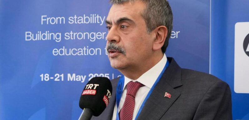 Bakan Tekin: Dünya barışının yolu eğitimden geçiyor