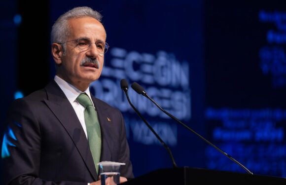Bakan Yumaklı: Yapay zekayı en üst düzeyde kullanmak için çalışmalarımızı sürdürüyoruz