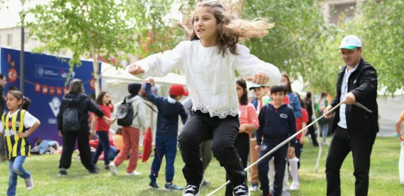 Okullarda dönem sonu etkinlikleri Aile ve Oyun temasıyla yapılacak