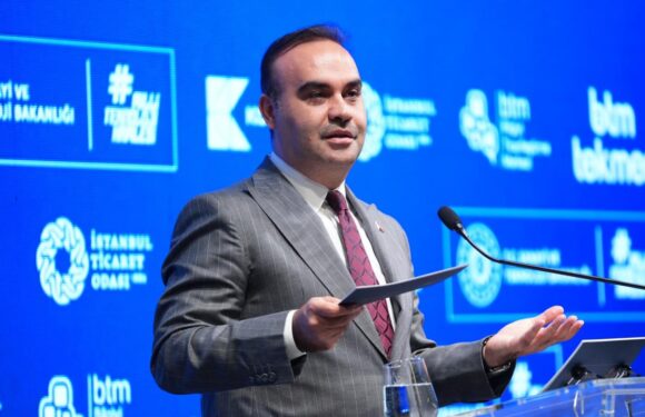 Bakan Kacır: 48 adet KAAN savaş uçağımız için Endonezya ile anlaşma imzaladık