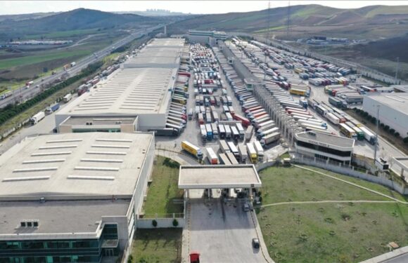 Türkiye’nin 5 aylık ihracatının yarısı 7 gümrük noktasından gerçekleştirildi