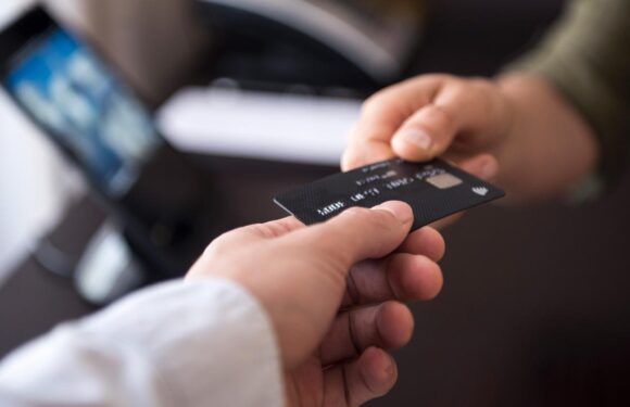 Merkez Bankası kredi kartı faiz oranlarını düşürdü