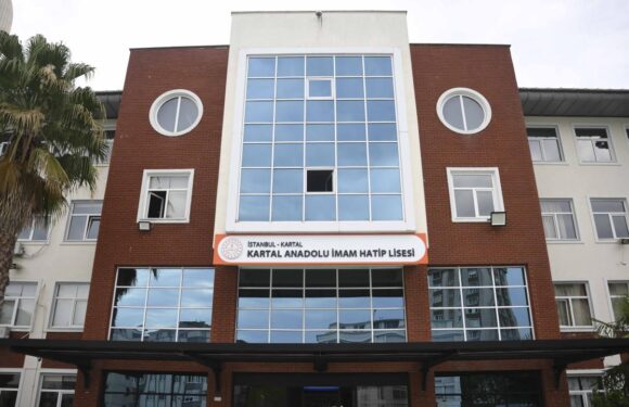 Kartal Anadolu İmam Hatip Lisesinden YKS’de ilk 1000’de 63 derece
