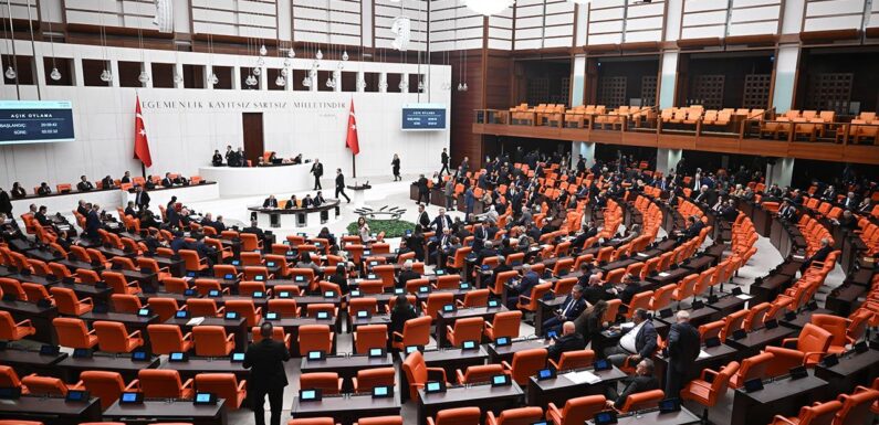 Ekonomiye ilişkin düzenlemeler içeren kanun teklifi yasalaştı