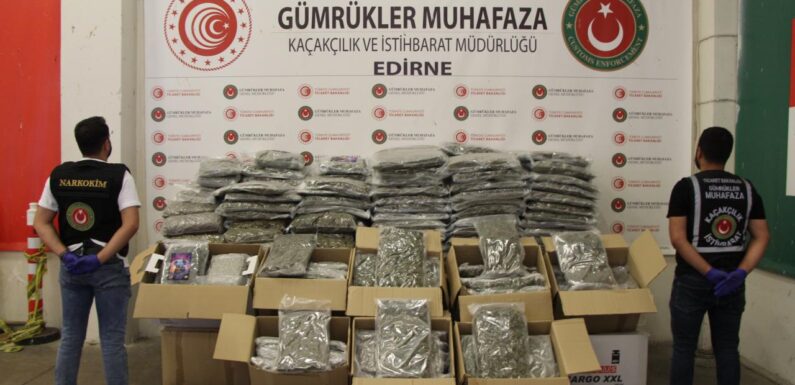 Gümrük Muhafaza ekipleri 1,6 milyar TL’lik uyuşturucu ele geçirdi
