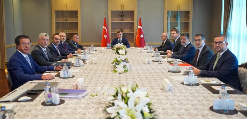 EKK: Enflasyonla mücadele sürecek, mali disiplinden taviz verilmeyecek