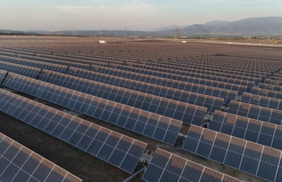 Elektrik üretiminde doğal gaz ve güneşin payı arttı