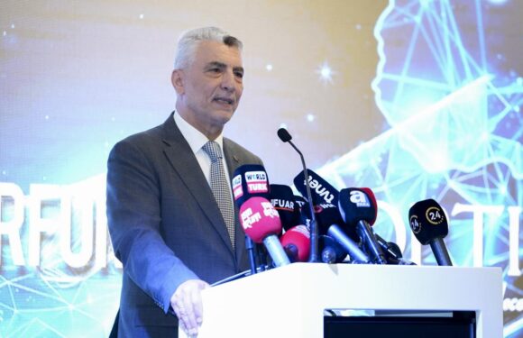 Bakan Bolat: Afrika kıtasında 2 bin 39 inşaat projesini Türk müteahhitleri tamamladı
