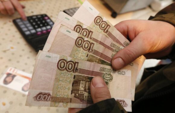Rusya’da şirketlerin döviz satma zorunluluğu iptal edildi