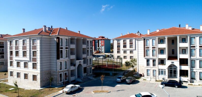 TOKİ temmuzda 7 bin 358 konutu hak sahiplerine teslim etti