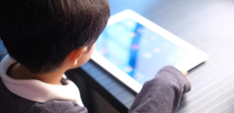 Bakan Uraloğlu: Öğrencilere 2 milyon 407 bin tablet bilgisayar ulaştırıldı