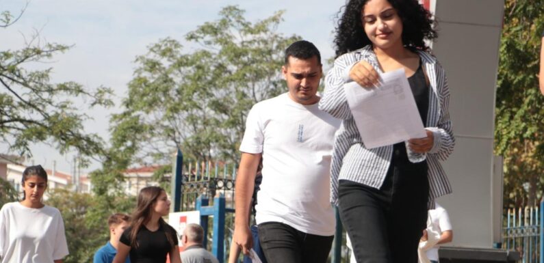 KPSS Alan Bilgisi Sınavları ikinci oturumu yapıldı