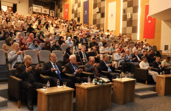 Necmettin Erbakan Üniversitesi akademik yıl açılış töreninde Gazze’deki insanlık dramına dikkat çekildi