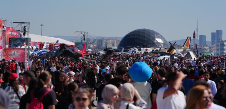 TEKNOFEST’e her yaş grubundan ziyaretçi akını sürüyor