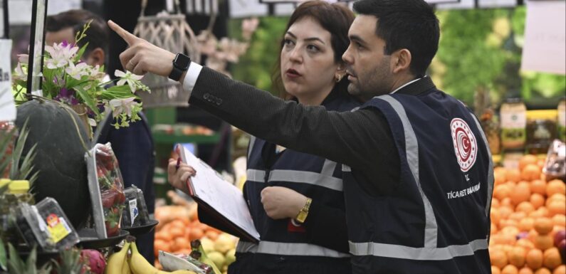 Fahiş fiyat ve stokçuluk denetimlerinde 1,9 milyar lira ceza kesildi