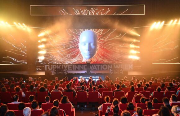 Türkiye Innovation Week 2025e futbolun efsanevi hakemi Collina geliyor