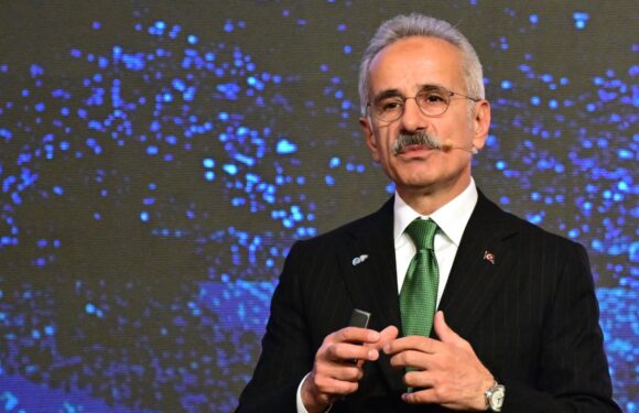 Bakan Uraloğlu: Ülkemizi 2026 Nisan ayında 5G ile tanıştıracağız