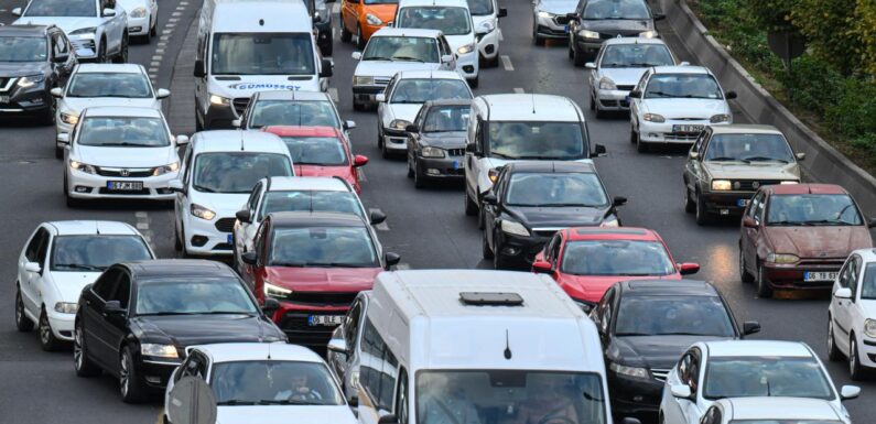 Trafikteki toplam araç sayısı 191 bin 406 arttı