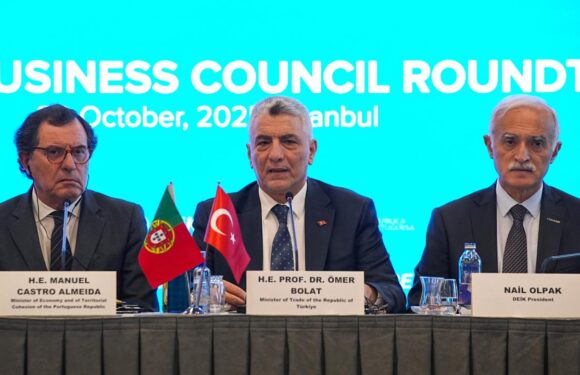Bakan Bolat: Portekiz ile karşılıklı yatırımlar çok daha hızlı artacak