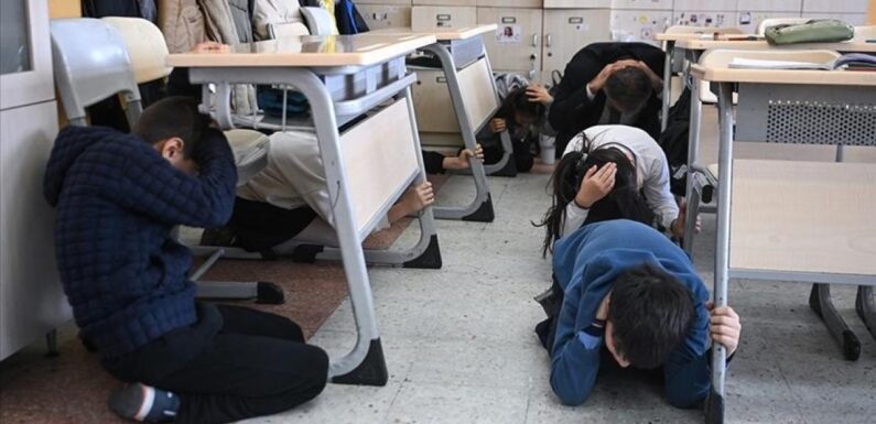MEB afetlere karşı okullarda eş zamanlı tatbikat uygulayacak