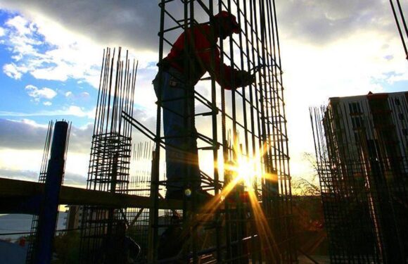 Ücretli çalışan sayısı ağustosta yüzde 1,2 artarak 16 milyon 89 bin 450 oldu