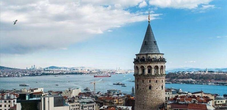 Yerli turistler ikinci çeyrekte 116,9 milyar lira harcama yaptı