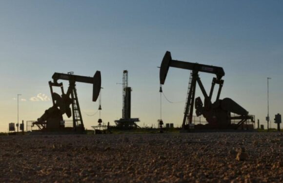 Brent petrolün varil fiyatı ABD’nin yeni Rusya yaptırımları sonrası yüzde 2’den fazla arttı