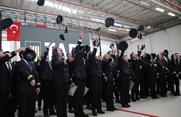 THY’nin yeni pilotları mezun oldu