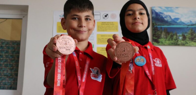 Ortaokul öğrencilerinden trafik güvenliğine yerli çözüm ödüllendirildi