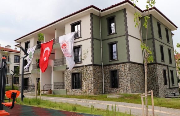 Bakan Kurum, Yüzyılın Konut Projesi’nin örnek dairelerini paylaştı