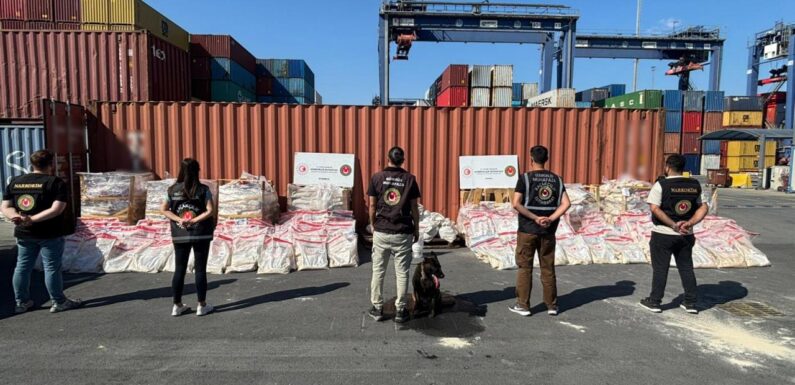 Türkiye ile İspanya’dan ortak operasyon: 1,7 ton kokain tespit edildi