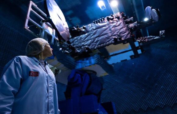 Türkiye’den uydu gücünü artıracak küresel hamle