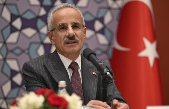 Bakan Uraloğlu: Ulaşım yatırımları, Türkiye’nin kalkınma lokomotifidir