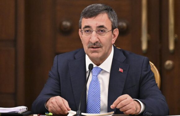 Cevdet Yılmaz: Yıllıklandırılmış ihracat değerimiz yeni bir rekora ulaşmıştır