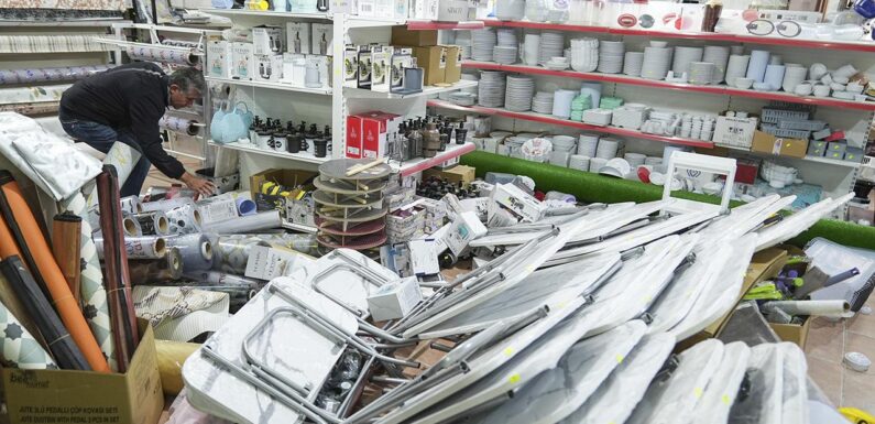 Deprem bölgesi Sındırgıda esnafa yeni kredi ve destek imkanı