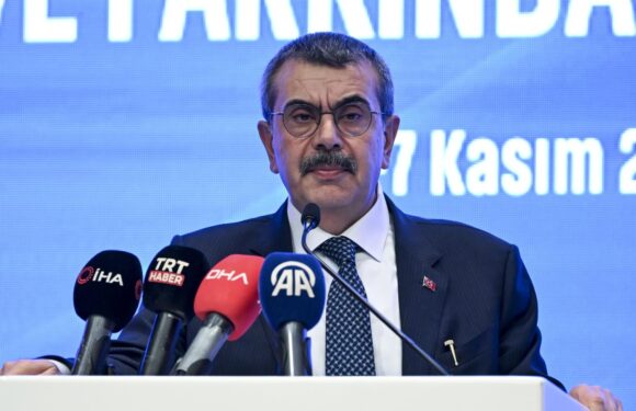 Bakan Tekin: 2002’den itibaren 13 bin öğrenciyi yurt dışına gönderdik